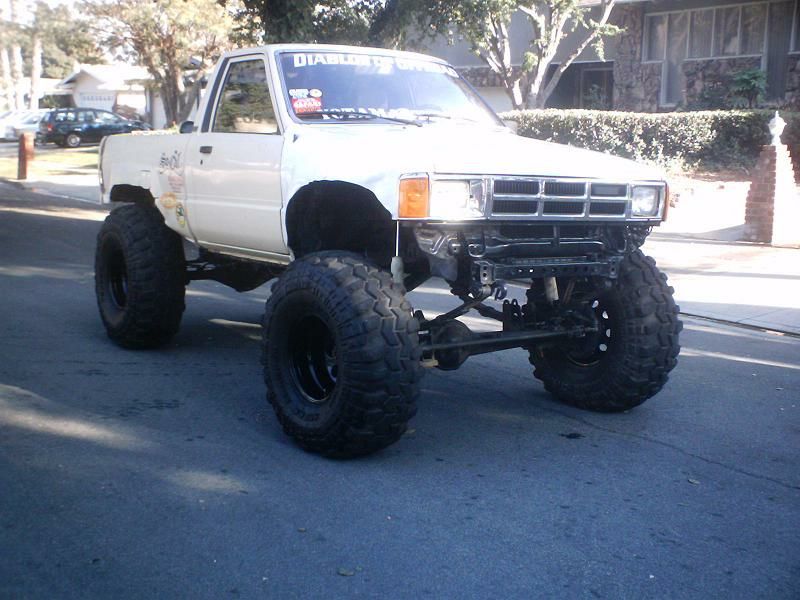 '84 TOYOTA 4x4 short bed in SO CAL.