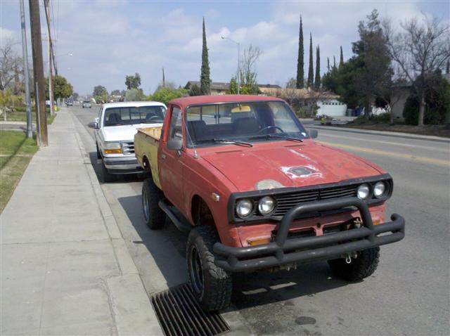 '75 toyota hilux 4x4 for sale in Clovis  $1500   not mine...