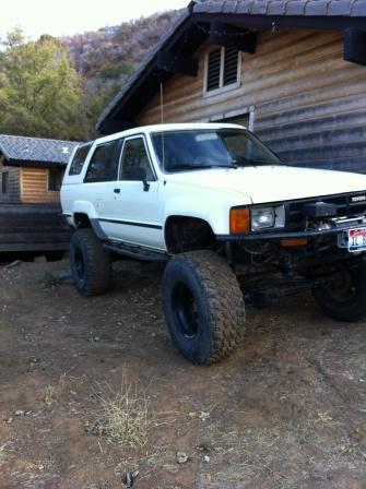 1985 Toyota 4Runner 22RE and extra parts Tollhouse CA 7000.00